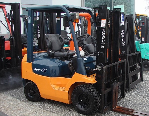 Xe nâng xăng TOYOTA 7FG15 Khang Nam