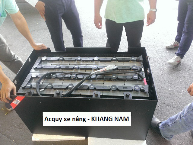 Bình acquy xe nâng điện có nên phục hồi hay không ?